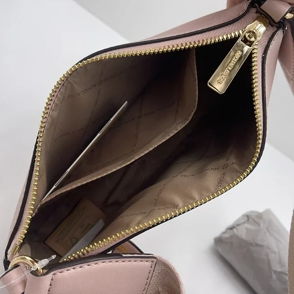 MICHAEL KORS Jet Set Saffiano Leather Crossbody Bag with Case for Apple AirPods - Picture 5 of 16